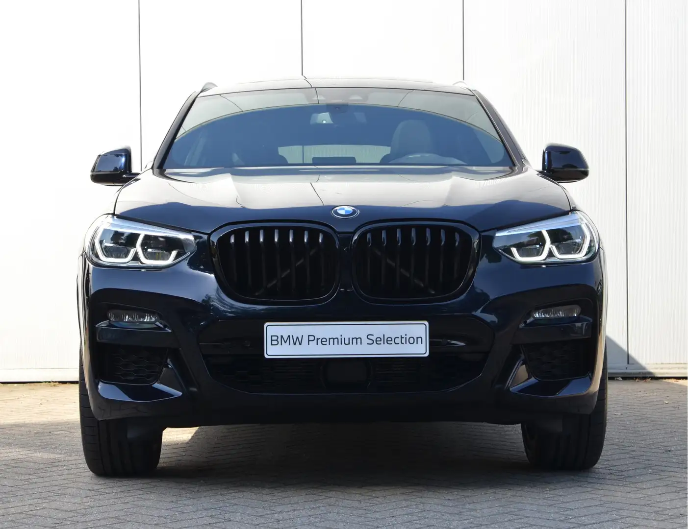BMW X4 xDrive30i M Sport Automaat / Panoramadak / Trekhaa Zwart - 2
