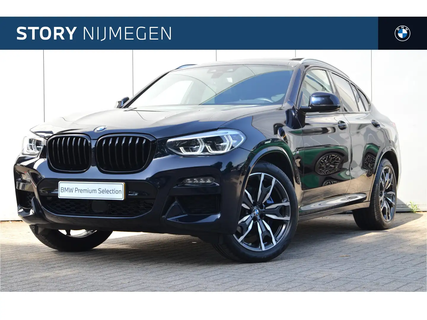 BMW X4 xDrive30i M Sport Automaat / Panoramadak / Trekhaa Zwart - 1