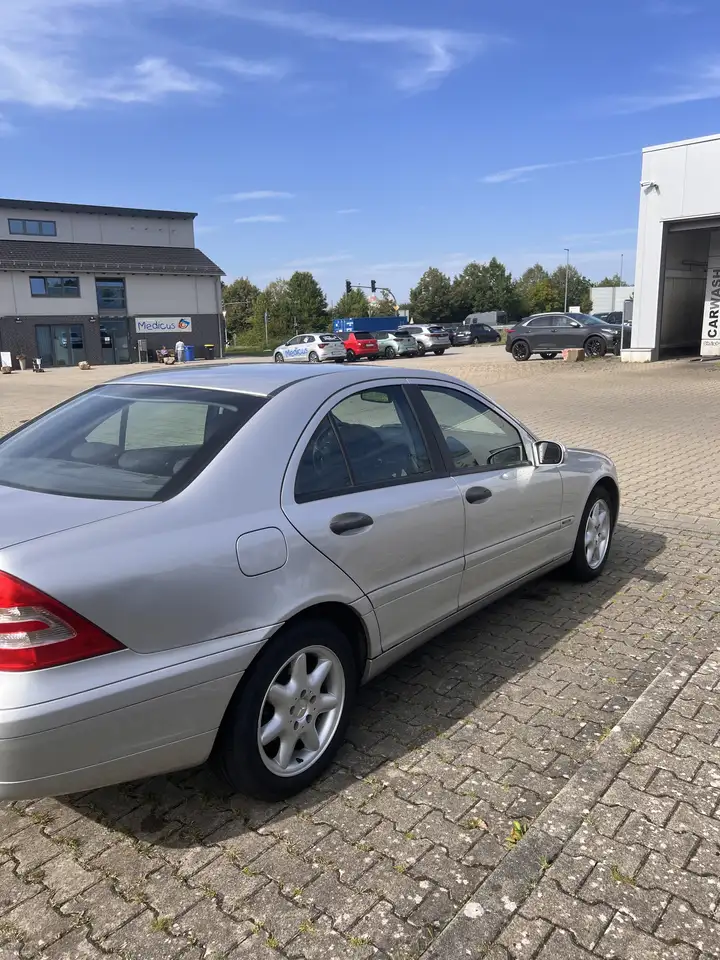 Mercedes-Benz C 180 Elegance, foto 2