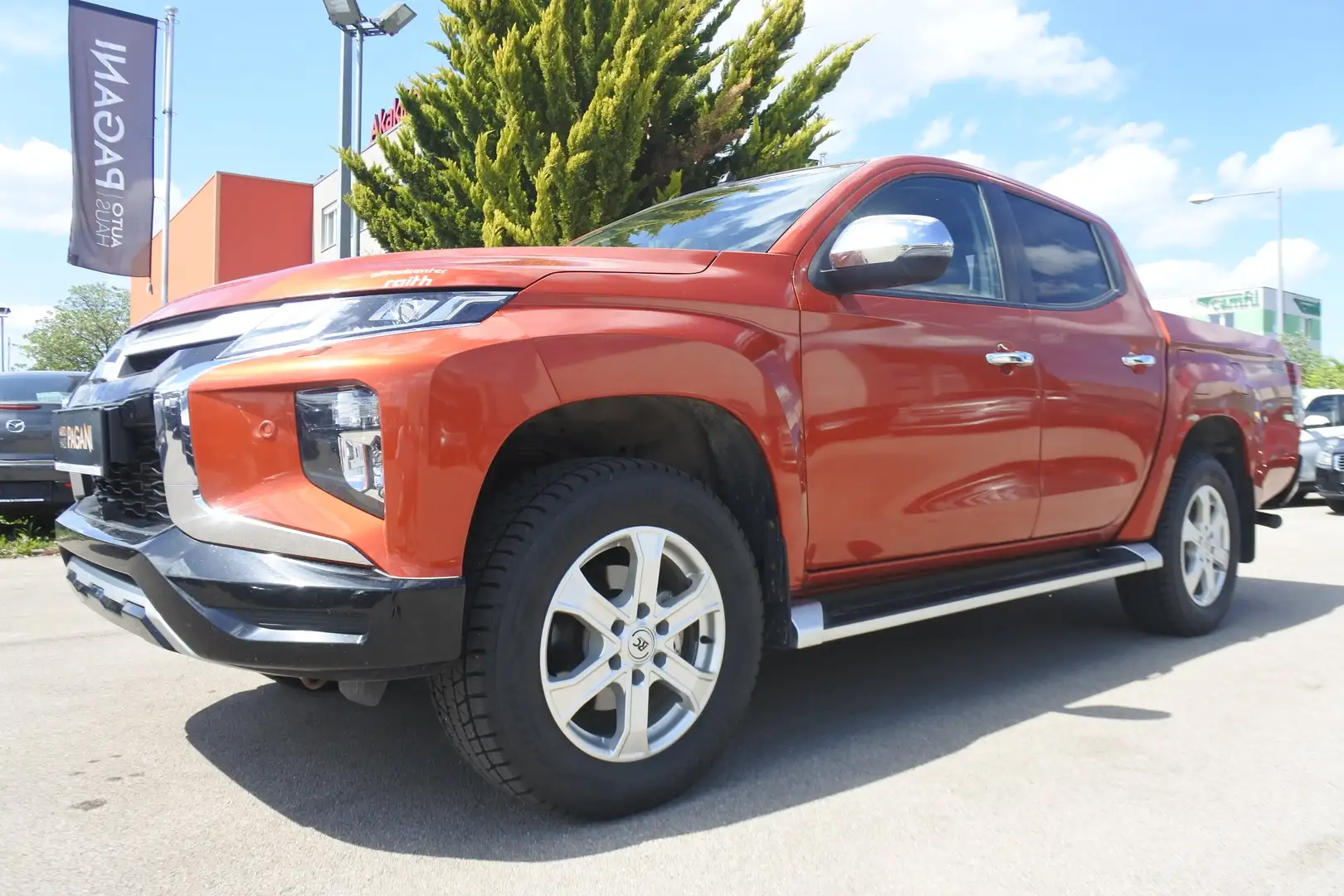 Mitsubishi L200 L 200 2,2 DI-D HP 4WD DK Diamond Aut./AHK/ Orange - 2