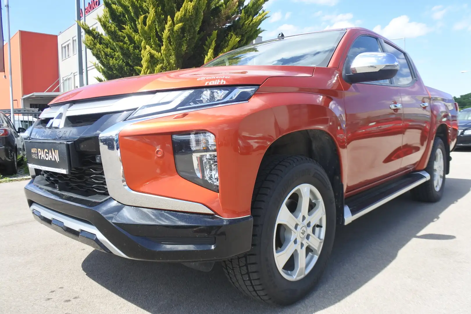 Mitsubishi L200 L 200 2,2 DI-D HP 4WD DK Diamond Aut./AHK/ Orange - 1