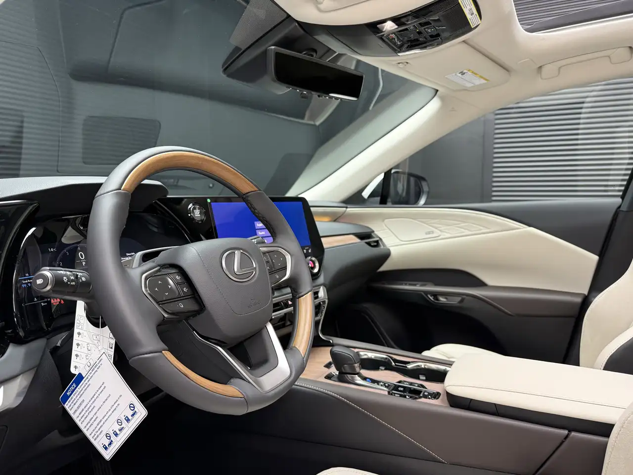 Lexus RX снимка Lexus RX