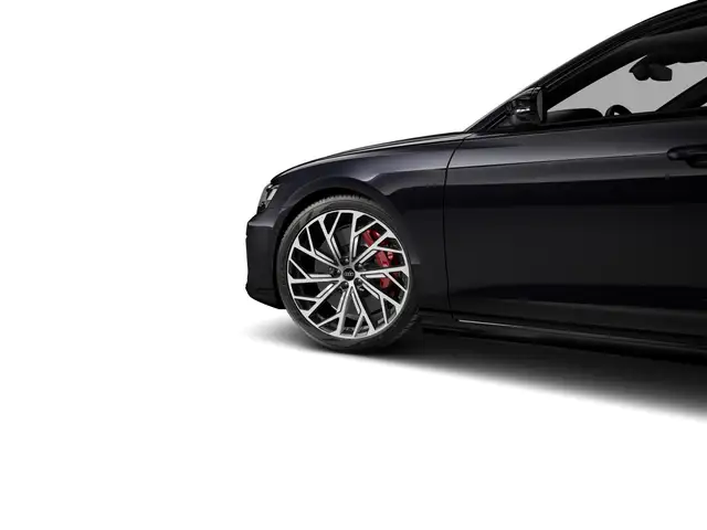 Audi S8 view 3