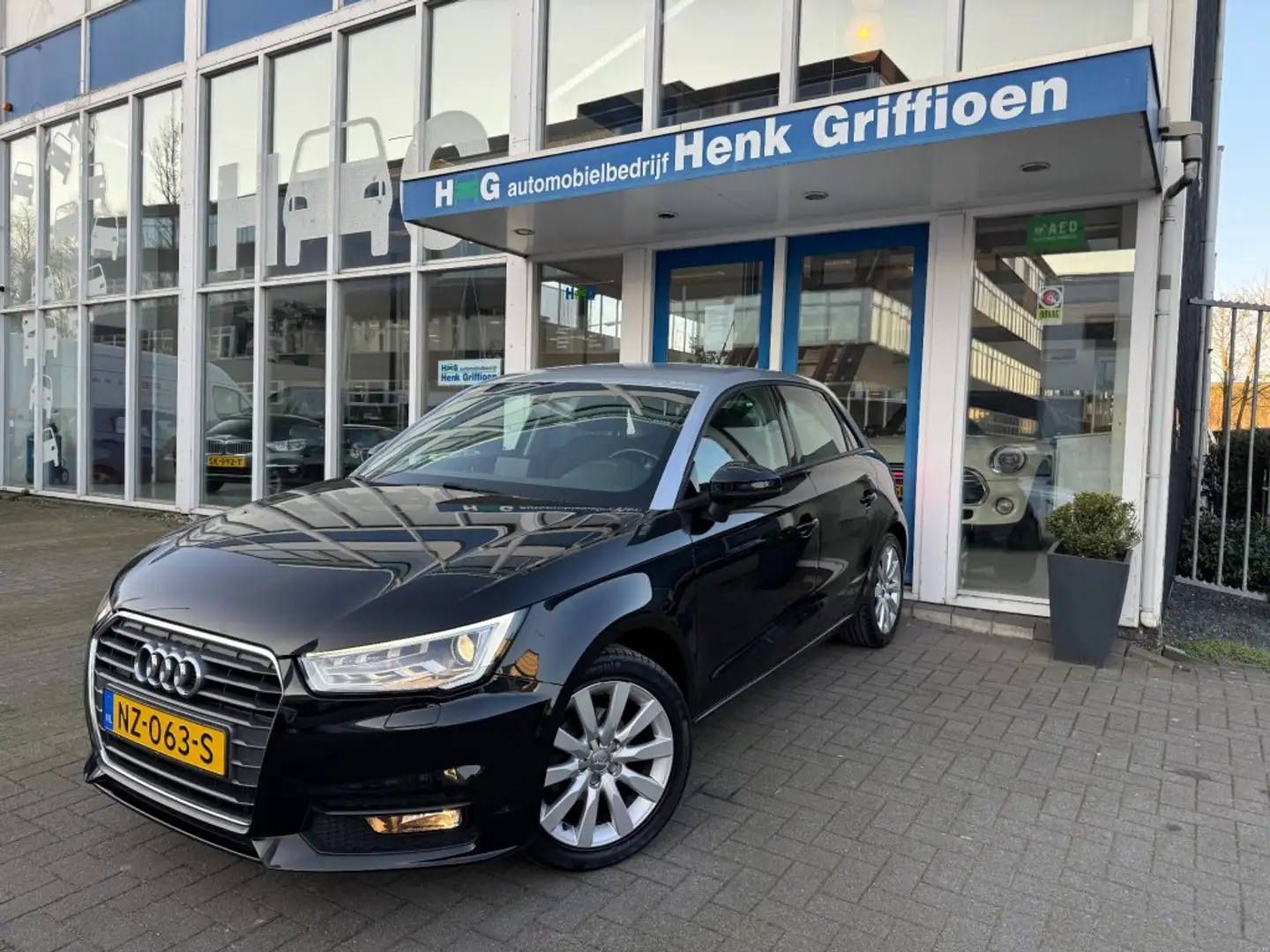 Audi A1 A1 Sportback 1.0 TFSI Sport I Cruise contr. I Clim Noir - 1
