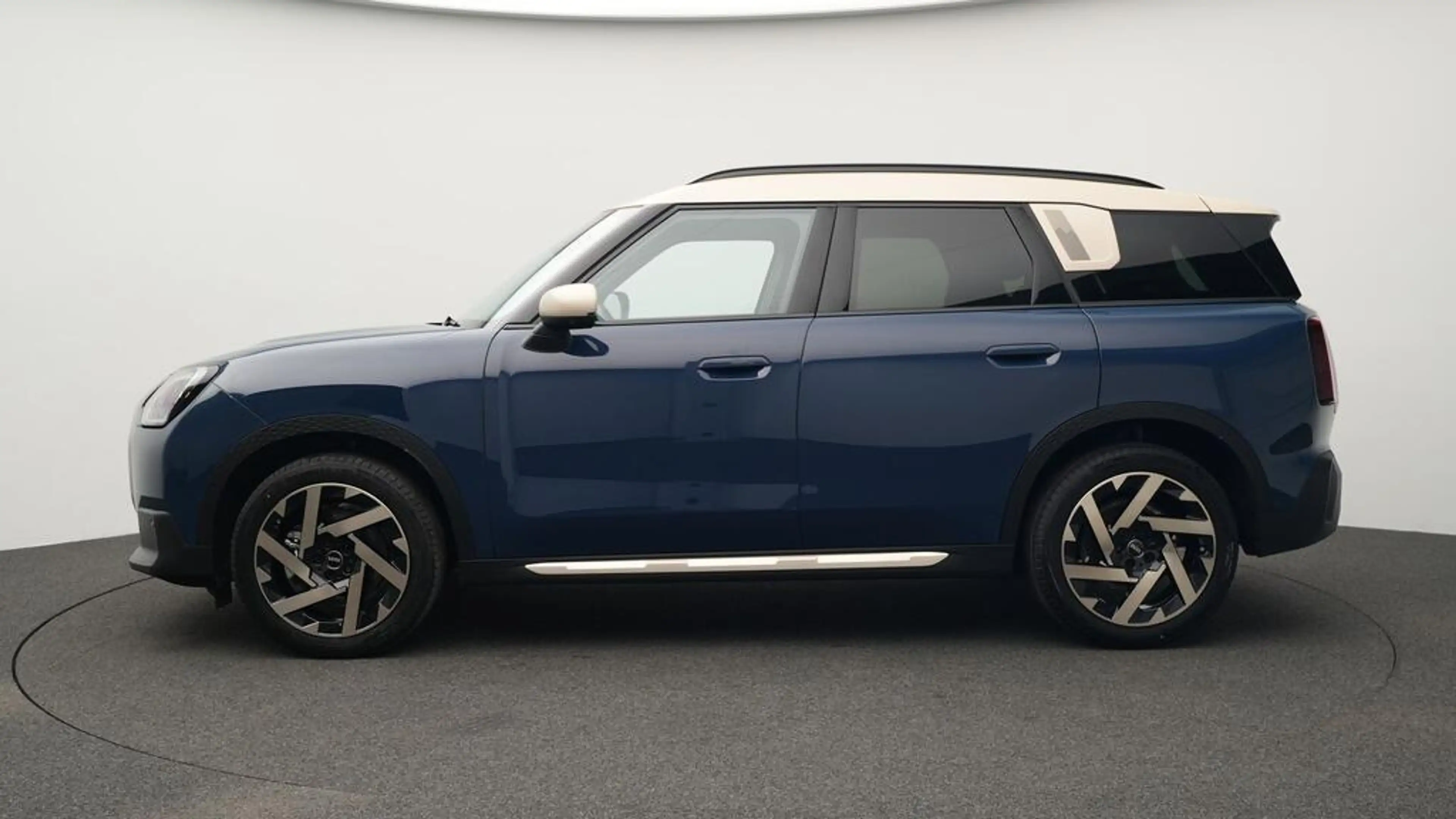 MINI Countryman C Favoured Trim — photo 2