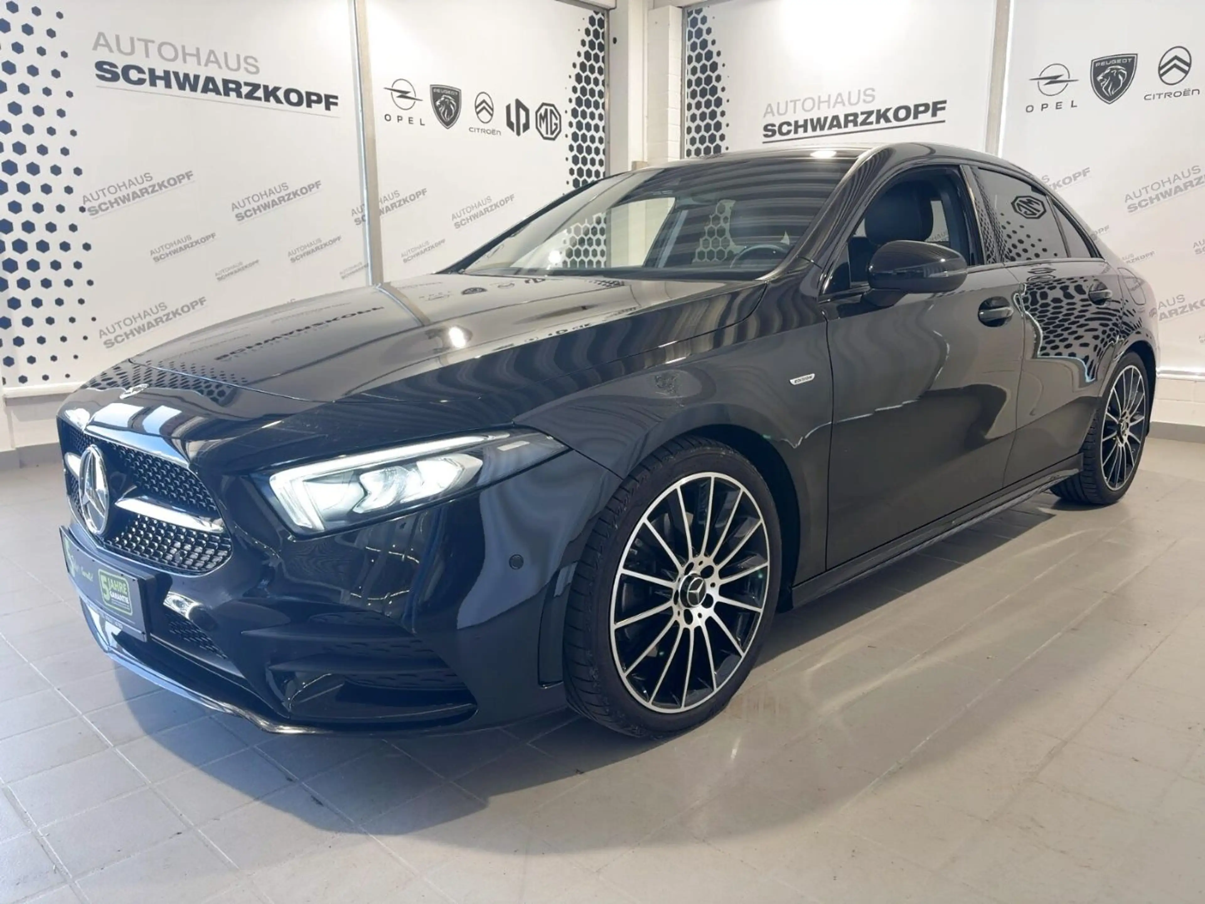 Mercedes-Benz A 250 Sitzheizung+Temopmat+Navi+Rückfahrkamera — photo 2