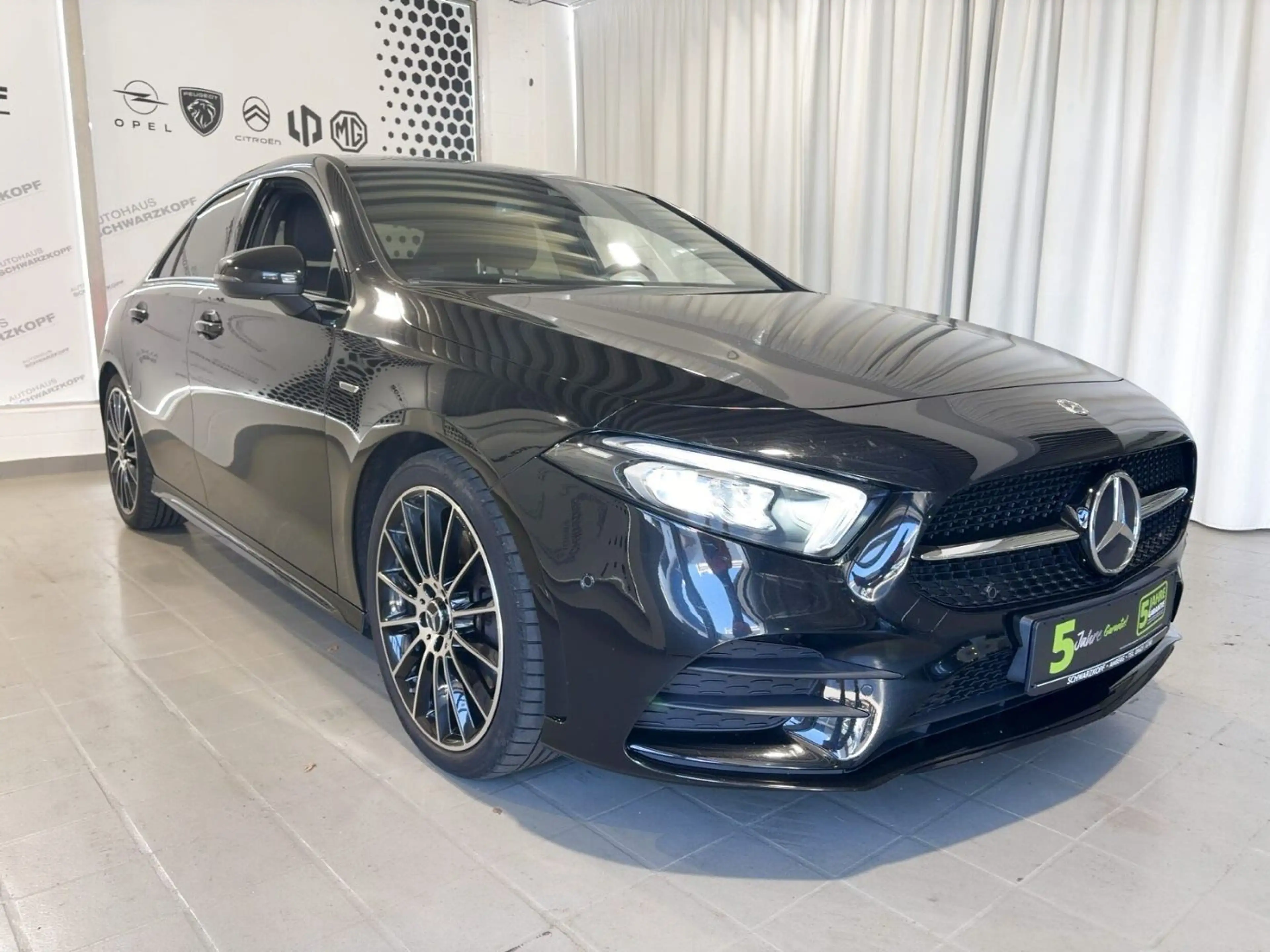 Mercedes-Benz A 250 Sitzheizung+Temopmat+Navi+Rückfahrkamera — photo 4