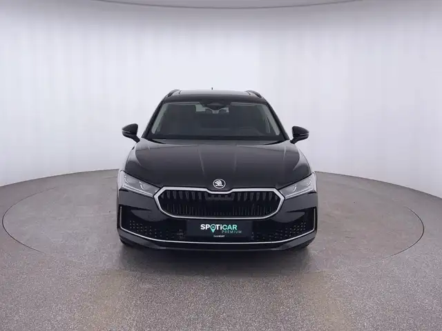 Skoda Superb view 2