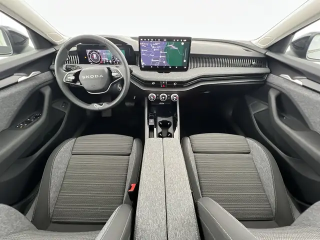 Skoda Superb view 11
