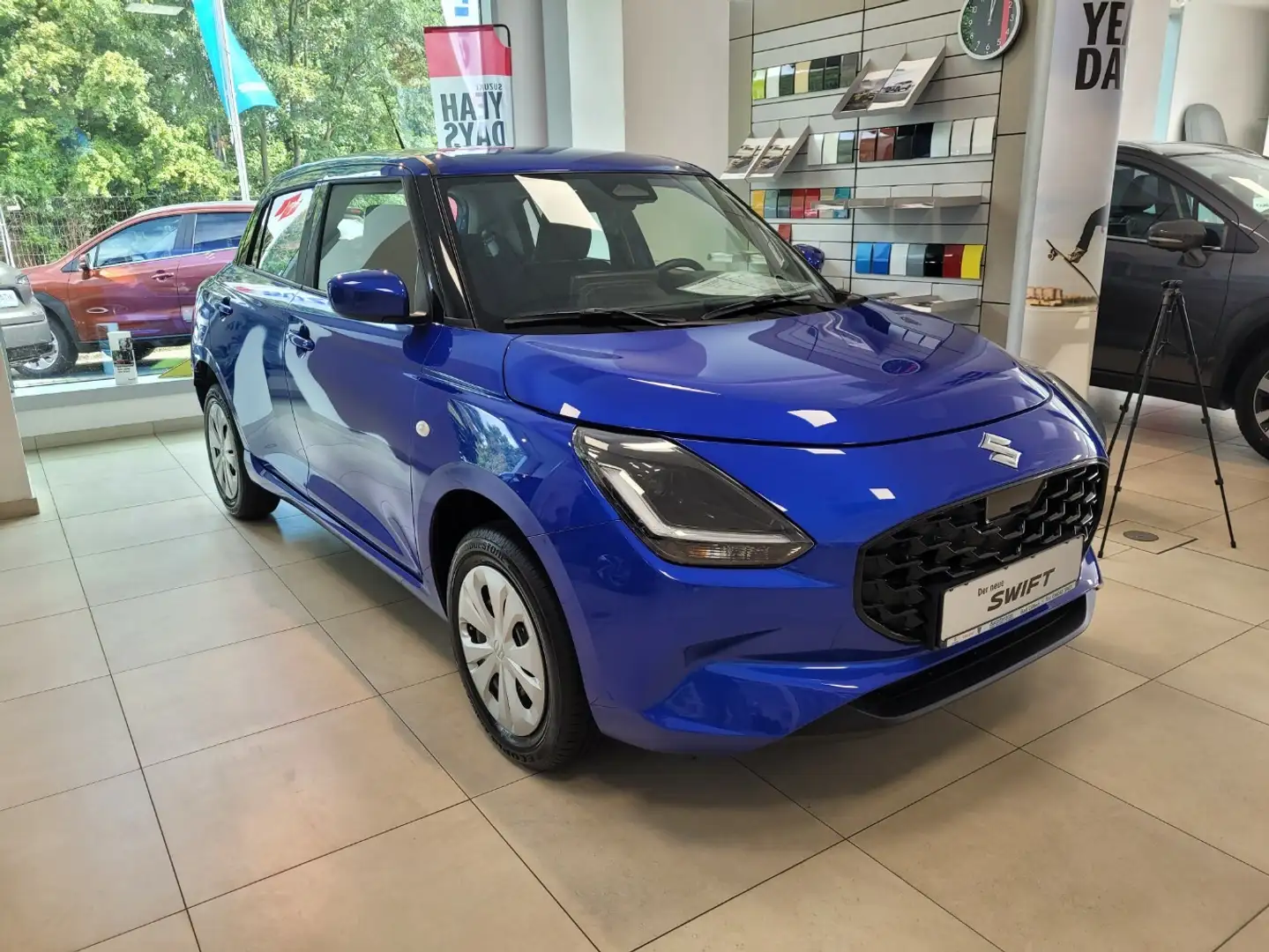 Suzuki Swift Club Hybrid Allgrip Blau - 2