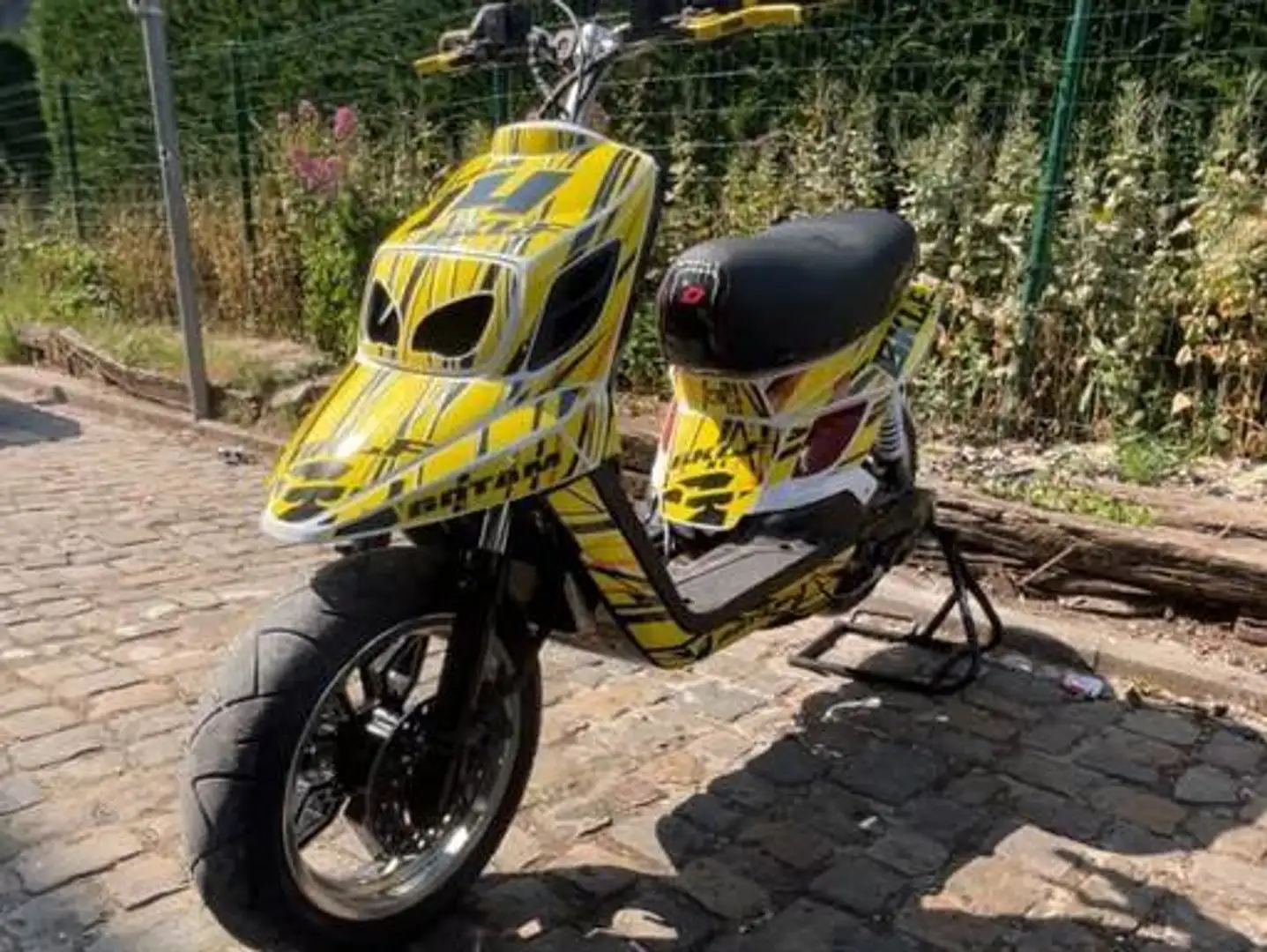 MBK Booster Spitro classe a Jaune - 2