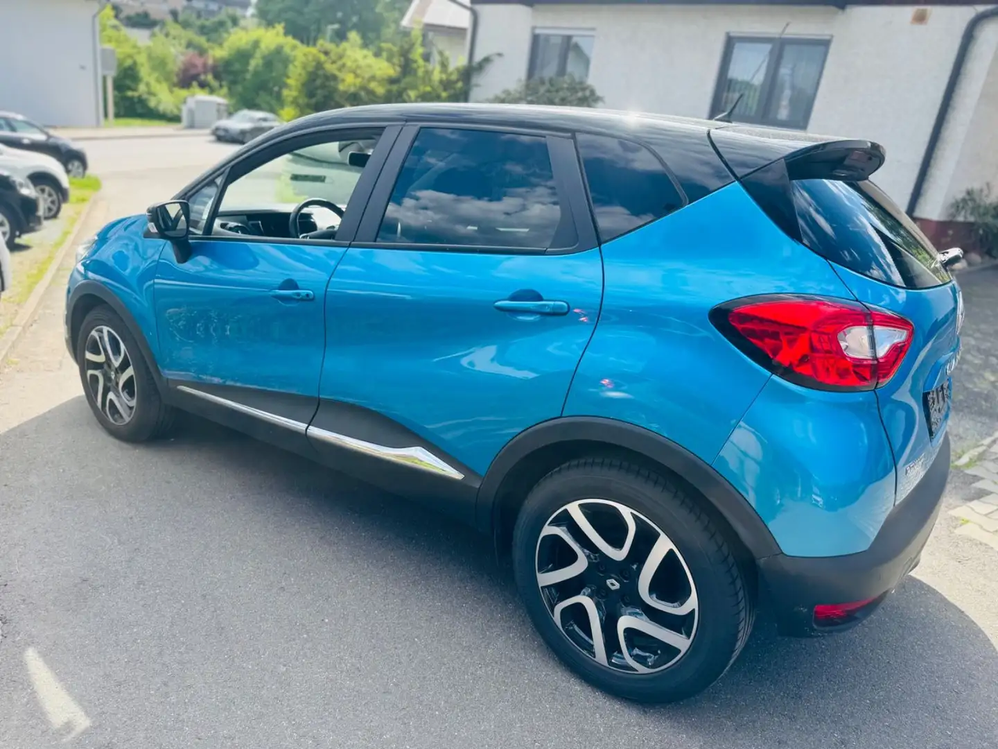 Renault Captur Automatik Blau - 2