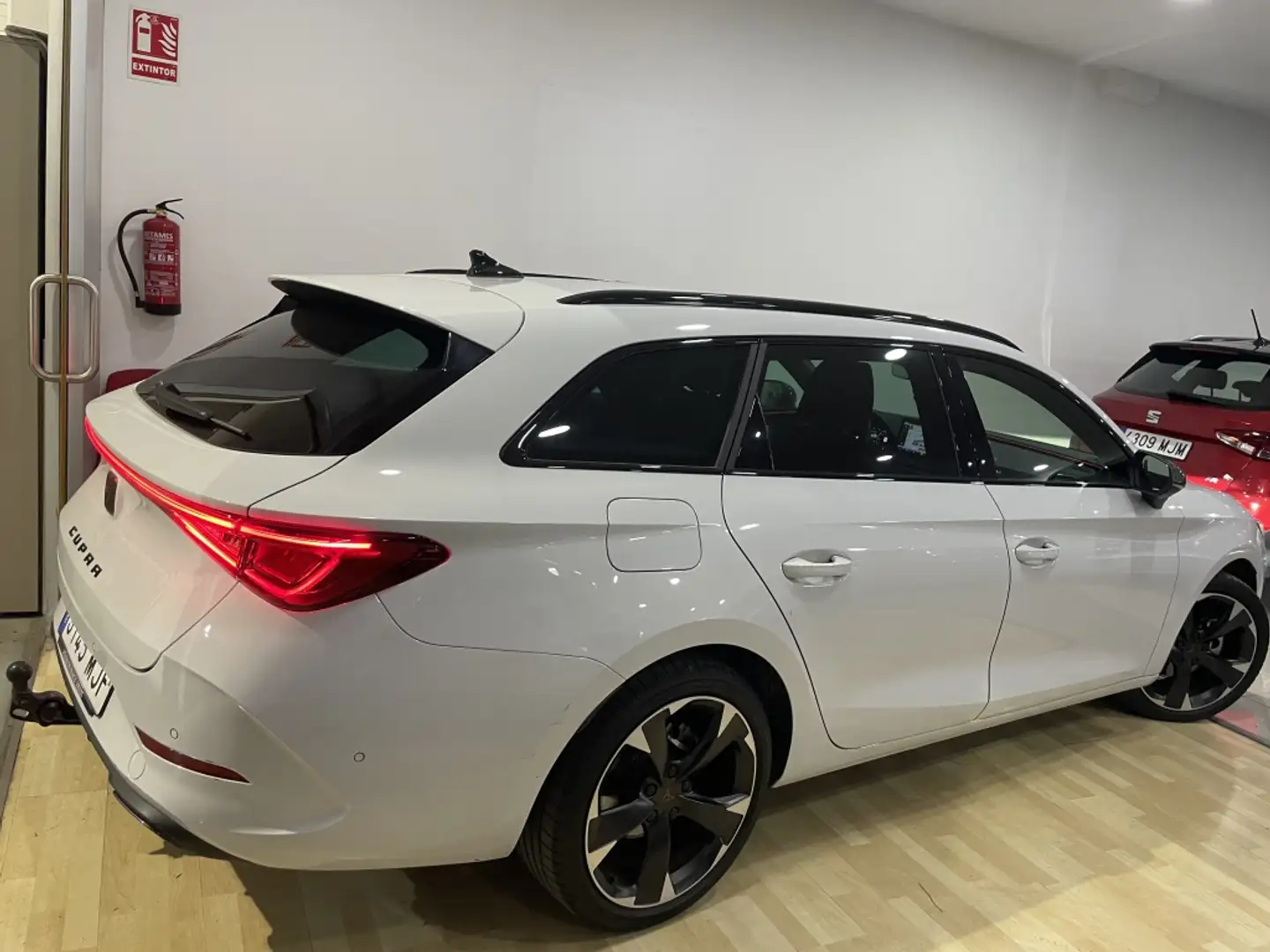 CUPRA Leon Sportstourer 1.5 ETSI DSG 110KW Blanco - 2