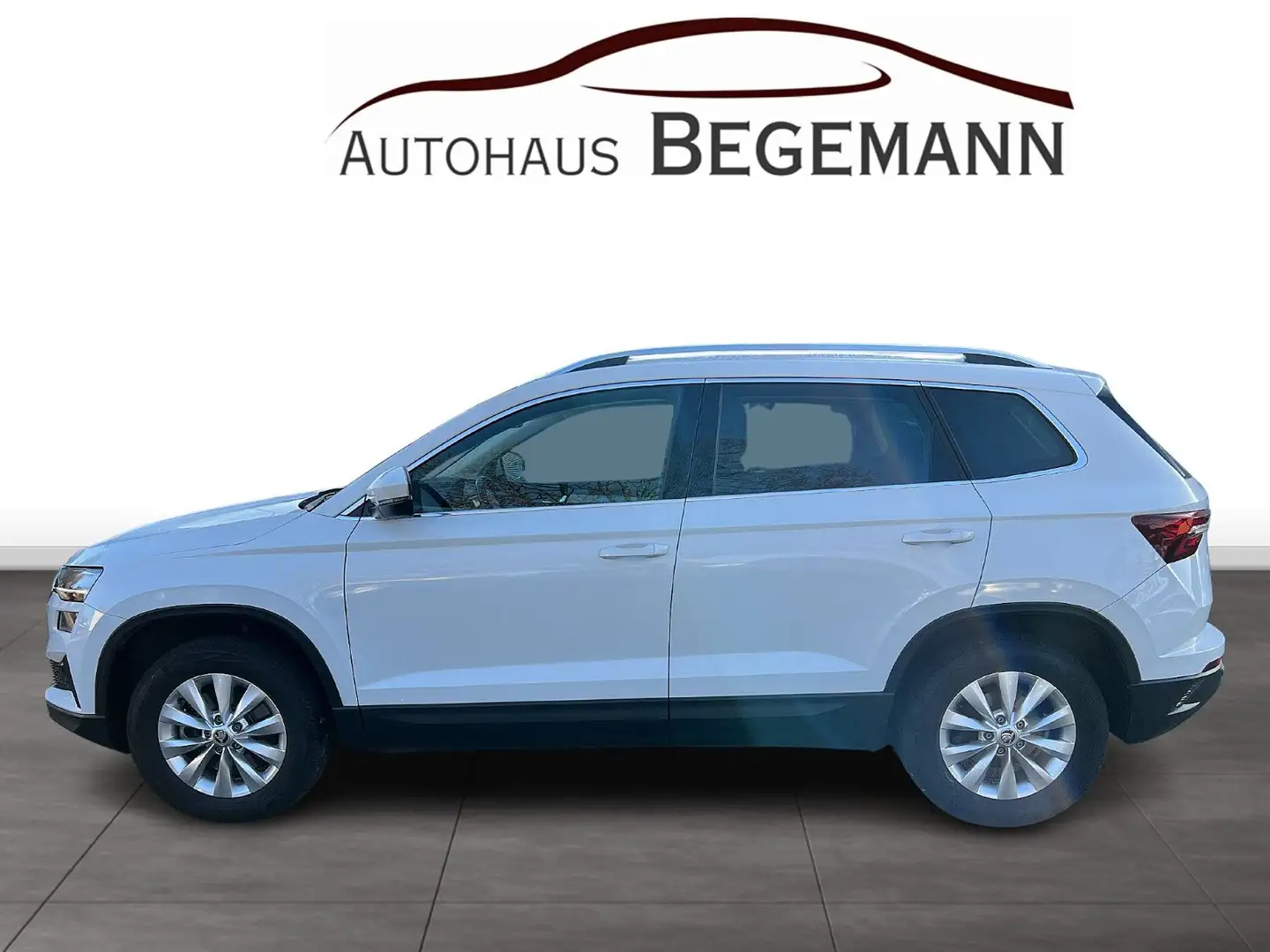 Skoda Karoq 2.0 TDI DSG Ambition 4x4 AHK ACC Kam Weiß - 2