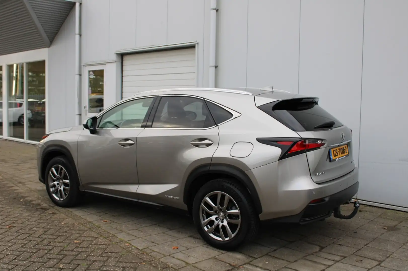 Lexus NX 300h AWD 25th Edition Gris - 2