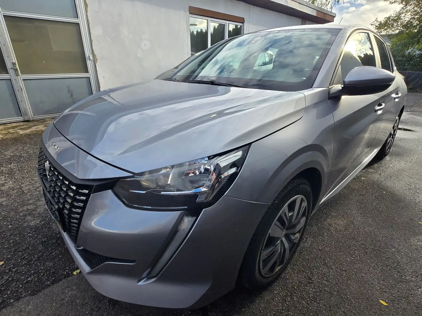 Peugeot 208 Active - 1