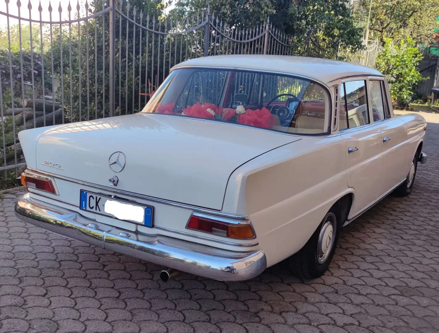 Mercedes-Benz CE 200 White - 1