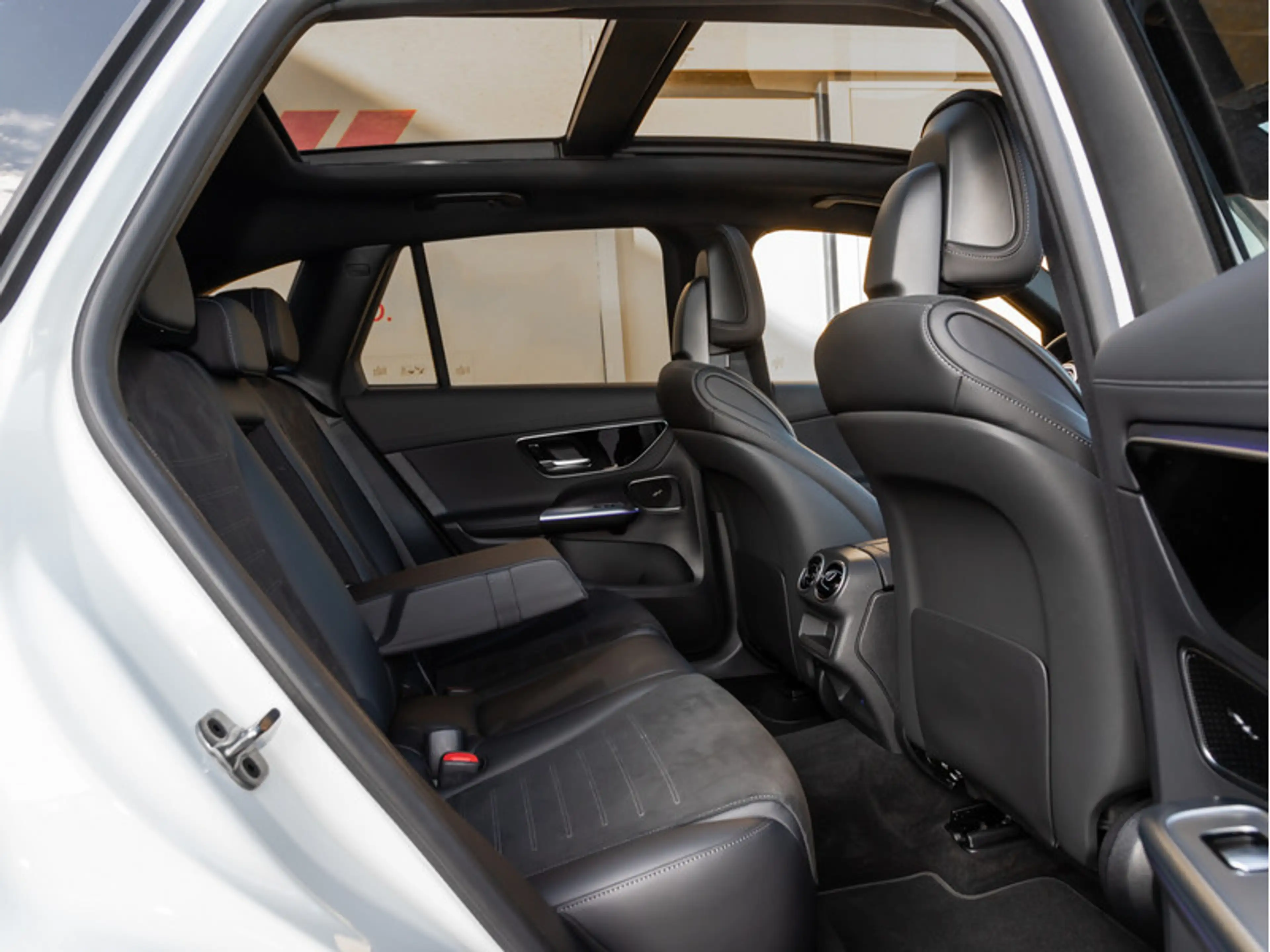 Mercedes-Benz GLC 220 d 4M AMG-Sport/DIGITAL/360/Pano/AHK/20' — photo 11