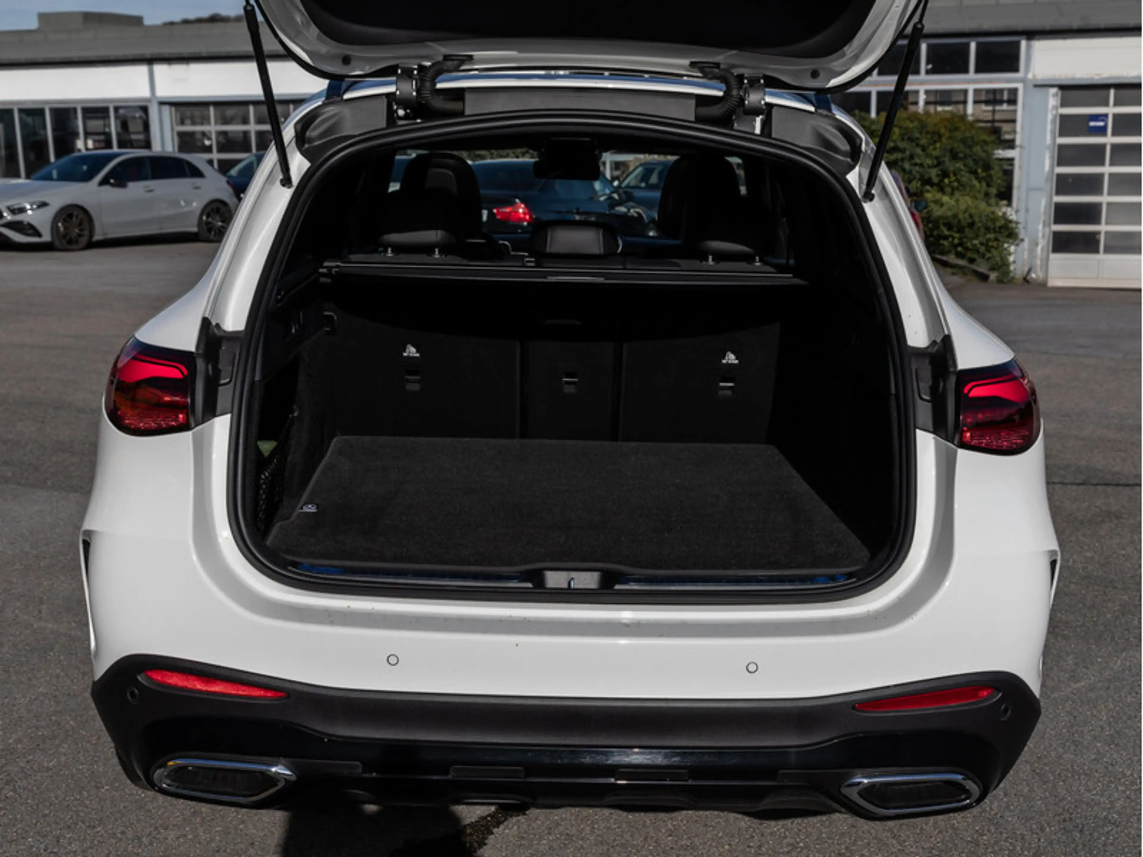 Mercedes-Benz GLC 220 d 4M AMG-Sport/DIGITAL/360/Pano/AHK/20' — photo 6