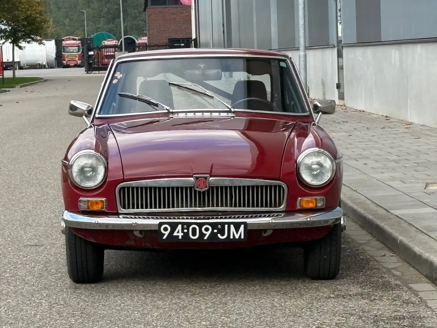 MG MGB GT 1800 Rally Rouge - 2