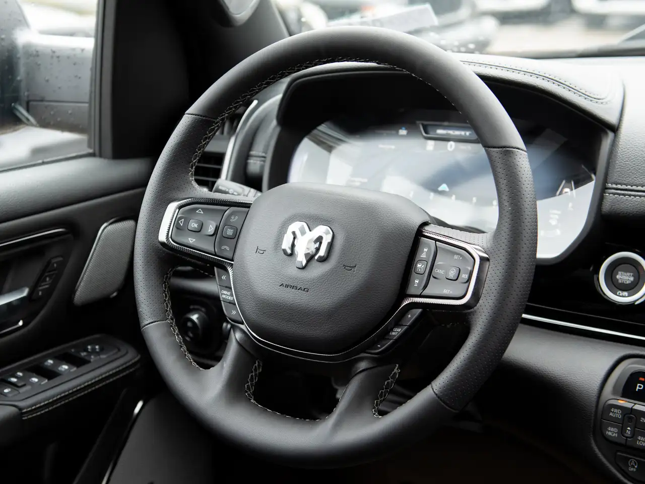 RAM 1500 снимка RAM 1500
