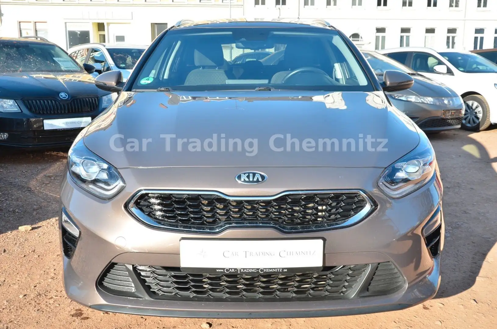 Kia Ceed / cee'd 1.4 TGDI Automatik LED Navi Grau - 2