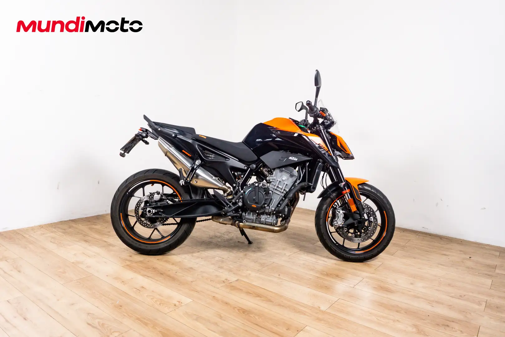 KTM 890 Duke - 1