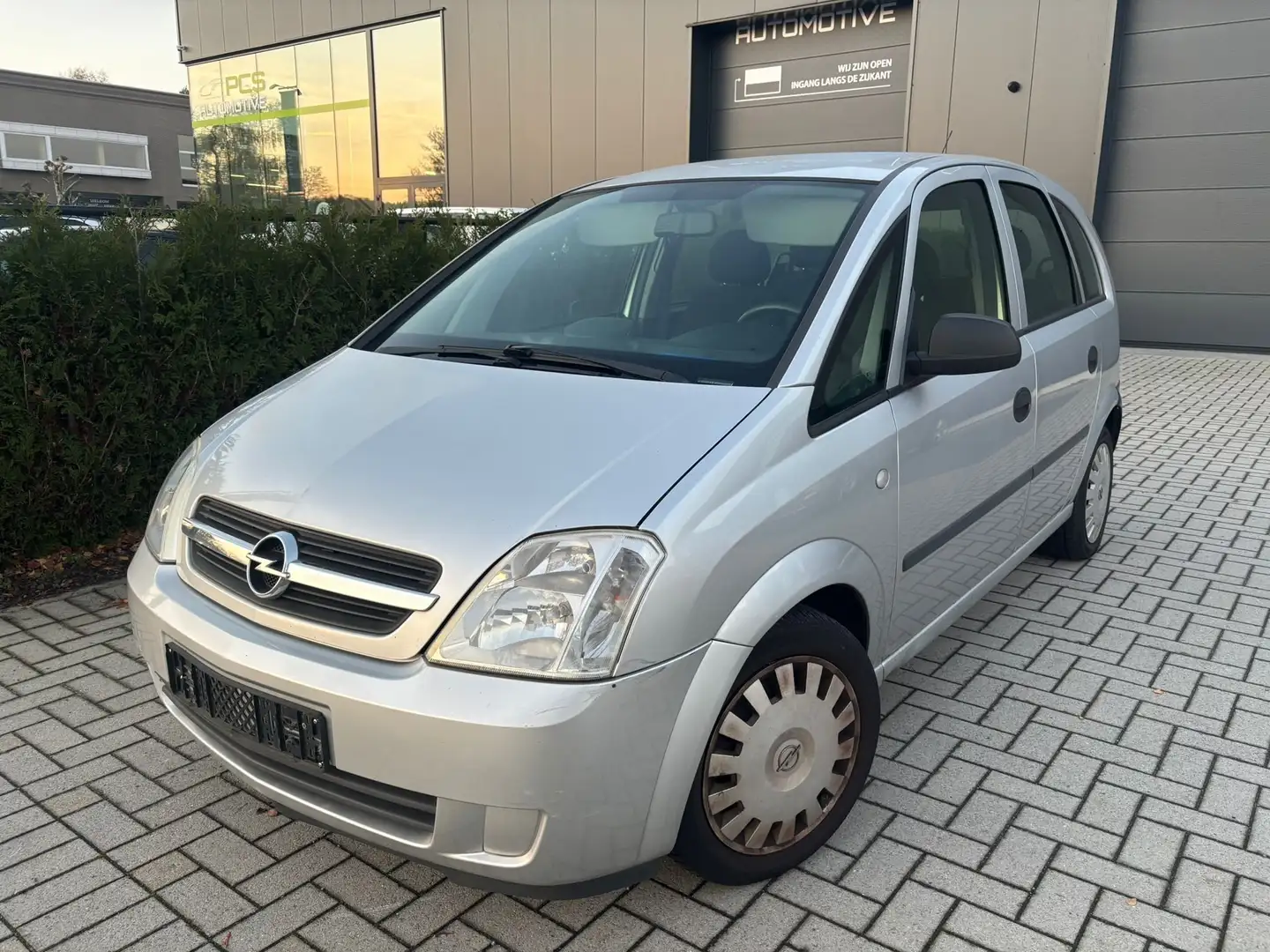 Opel Meriva 1.6 benzine / Half Automaat / EXPORT Zilver - 1