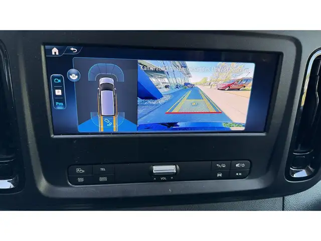 Mercedes-Benz Vito view 11