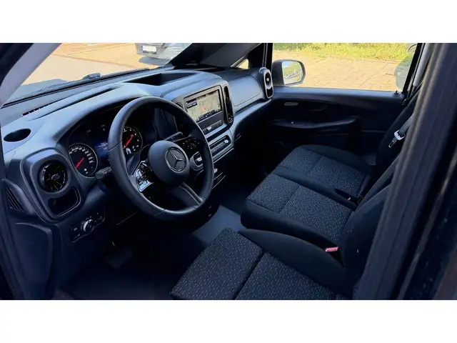 Mercedes-Benz Vito view 7