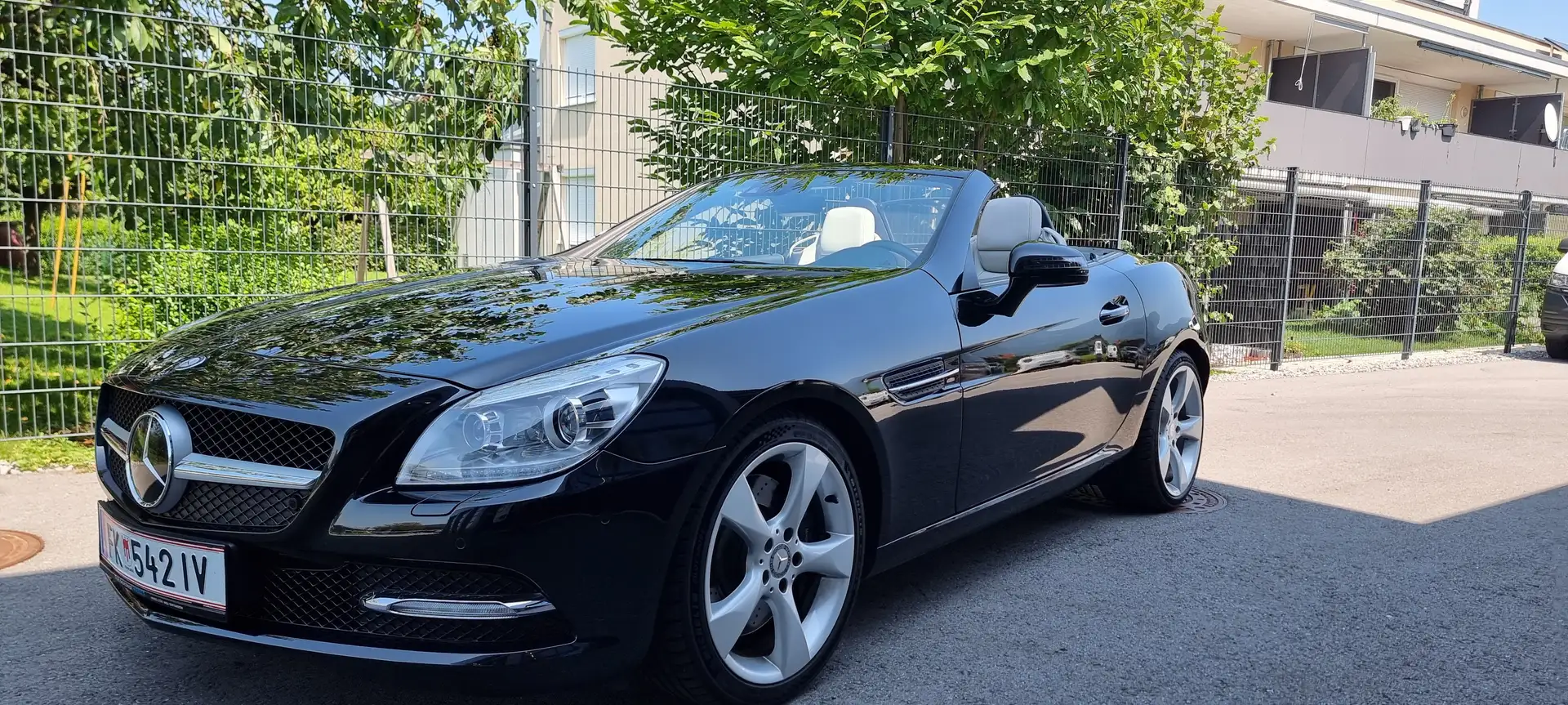 Mercedes-Benz SLK 350 SLK 350 BlueEfficiency Aut. Schwarz - 1