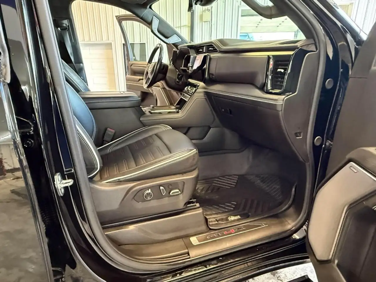 GMC Sierra 2500HD снимка GMC Sierra 2500HD