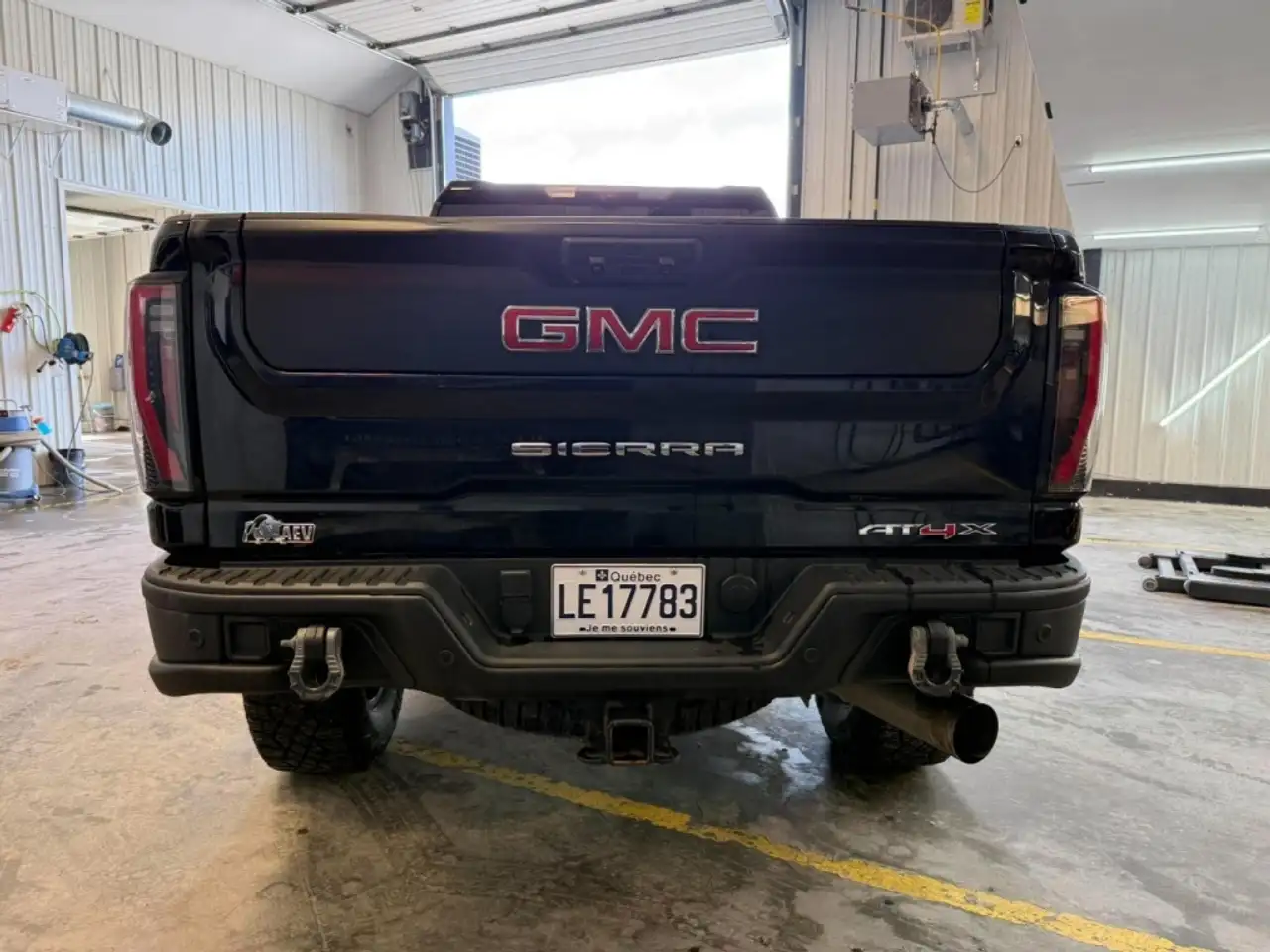 GMC Sierra 2500HD снимка GMC Sierra 2500HD