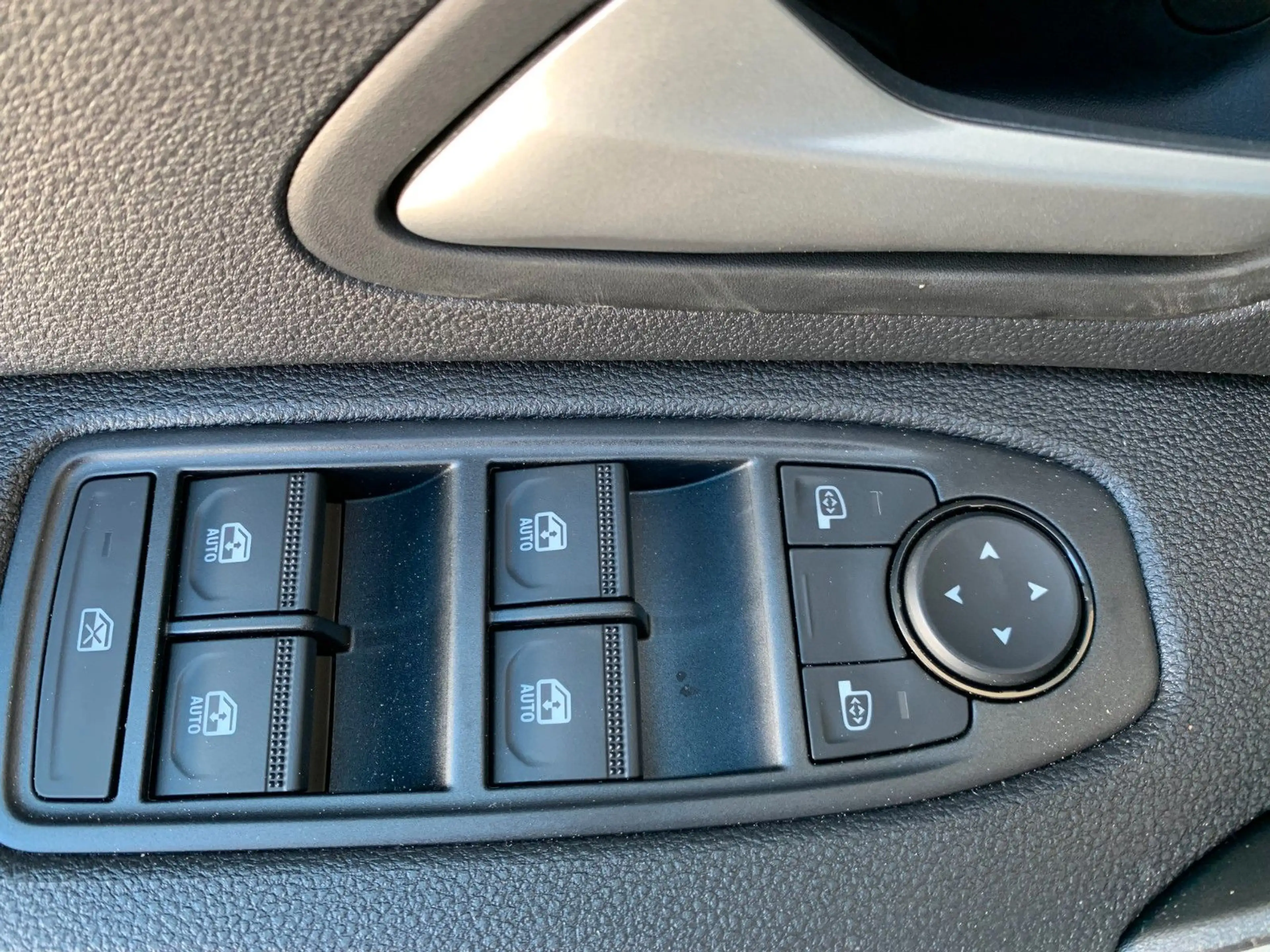 Dacia Duster 140PS Expression AppConecct/Kamera/LED/PDC — photo 13