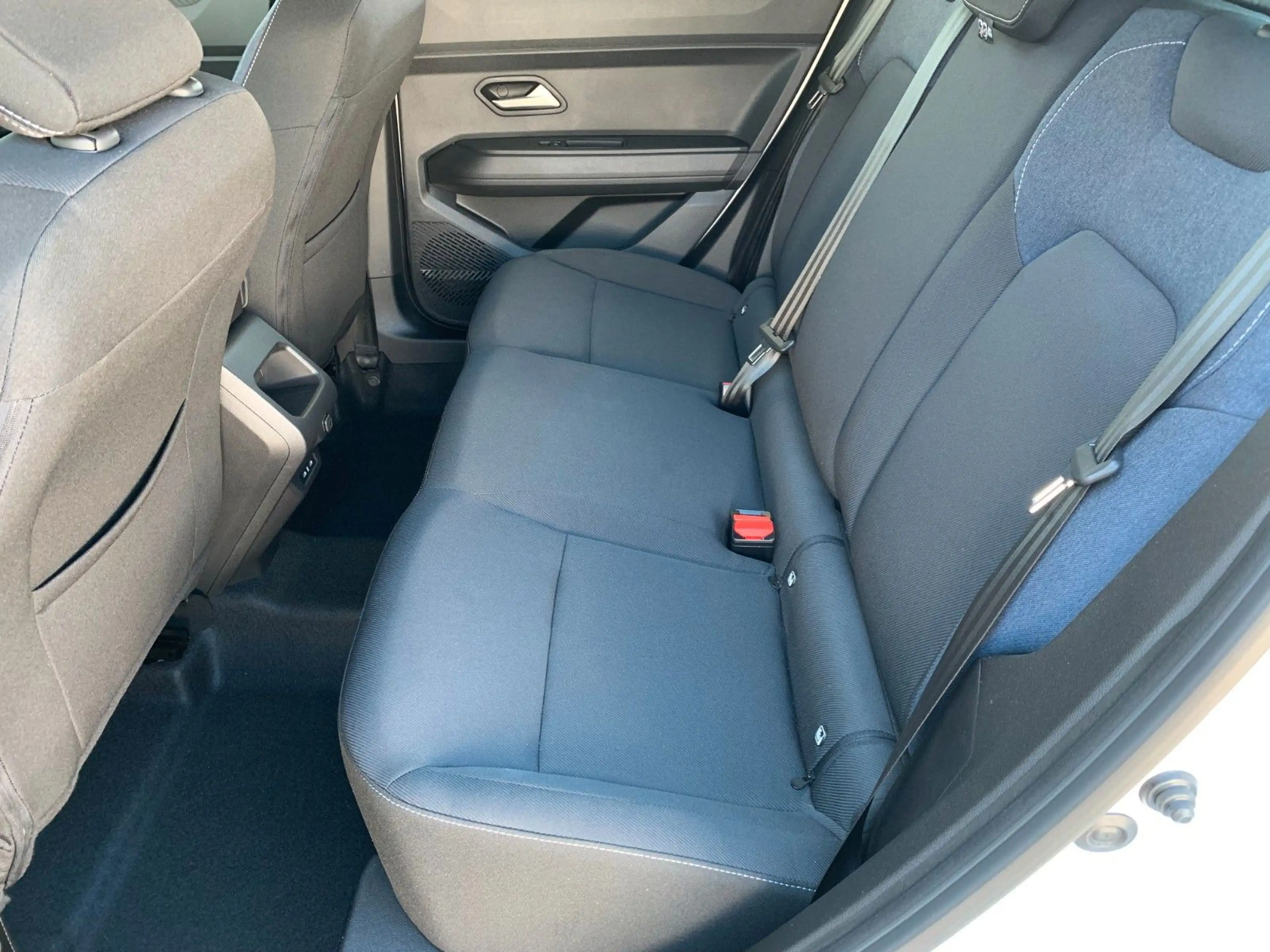 Dacia Duster 140PS Expression AppConecct/Kamera/LED/PDC — photo 9