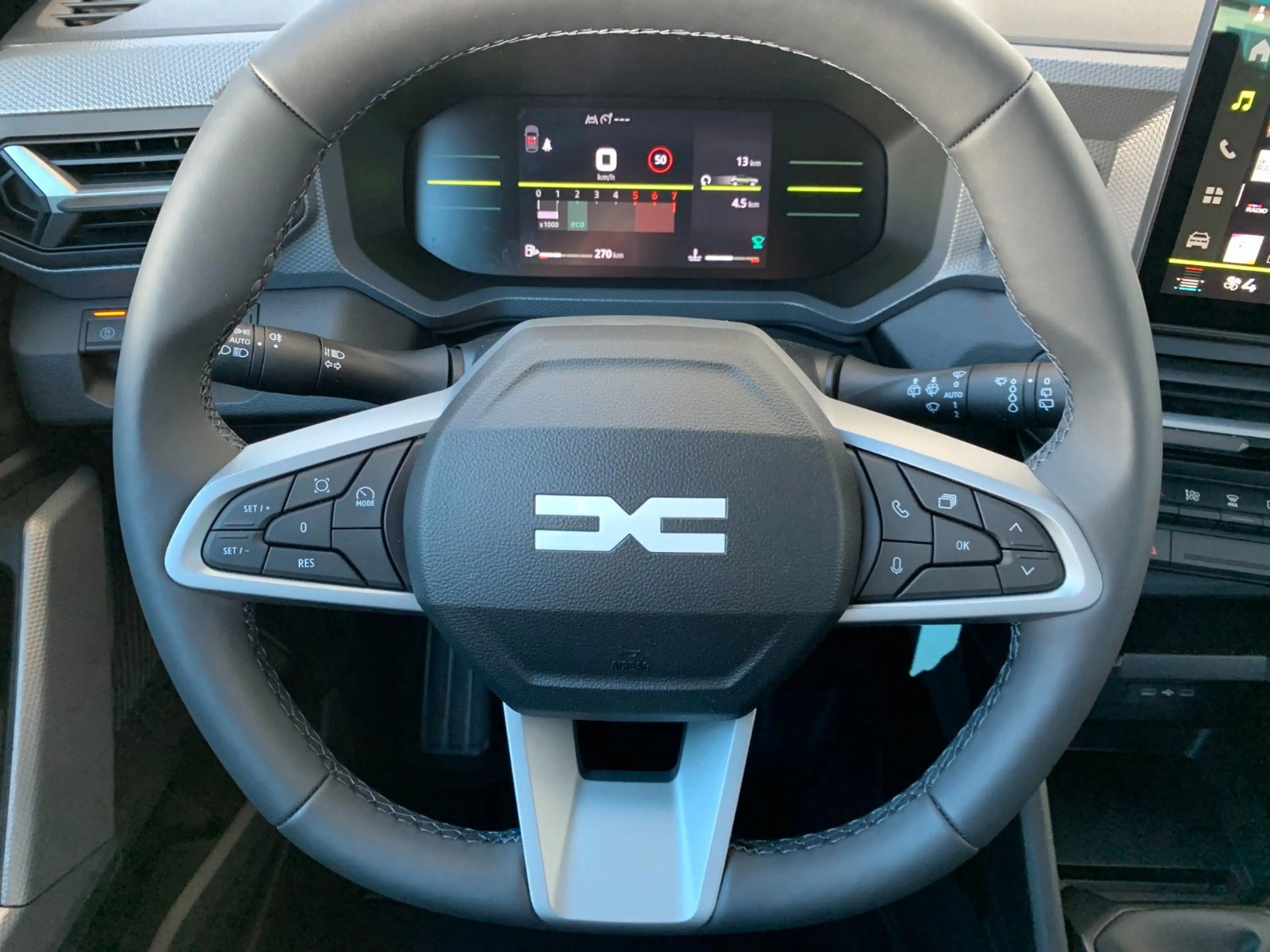 Dacia Duster 140PS Expression AppConecct/Kamera/LED/PDC — photo 11