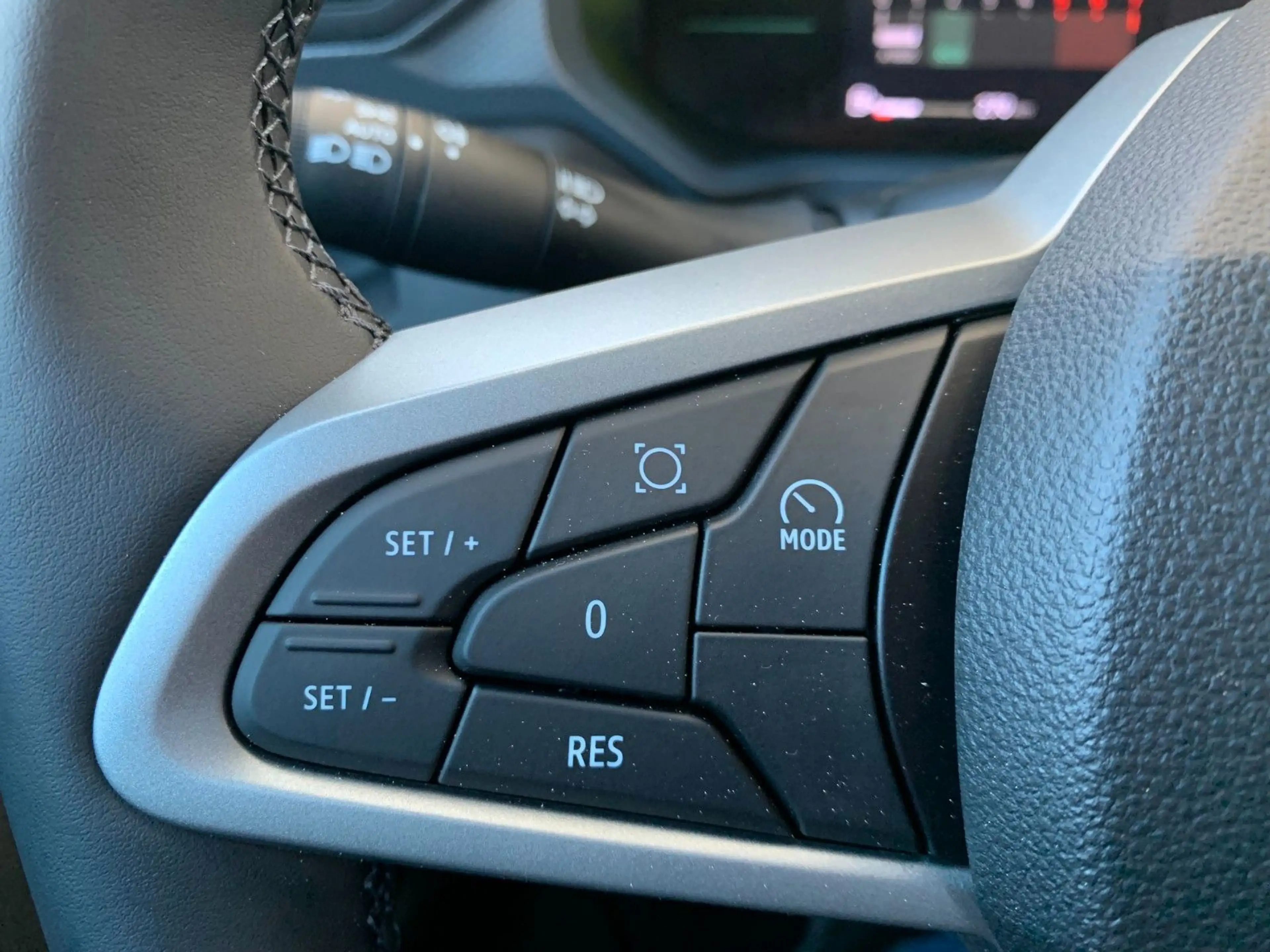 Dacia Duster 140PS Expression AppConecct/Kamera/LED/PDC — photo 14