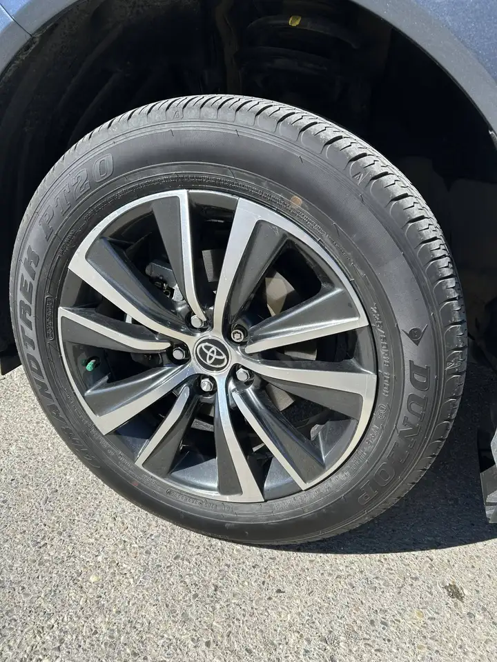 Toyota Venza снимка Toyota Venza