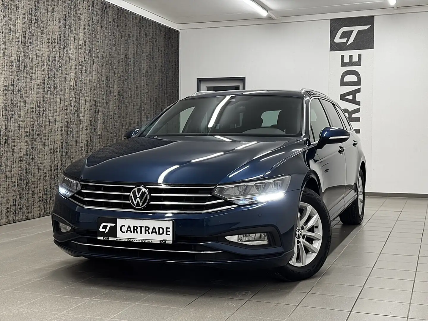 Volkswagen Passat Variant Business 2,0 SCR TDI DSG / LED/ VIRTUAL/ ACC/ N... Blau - 1