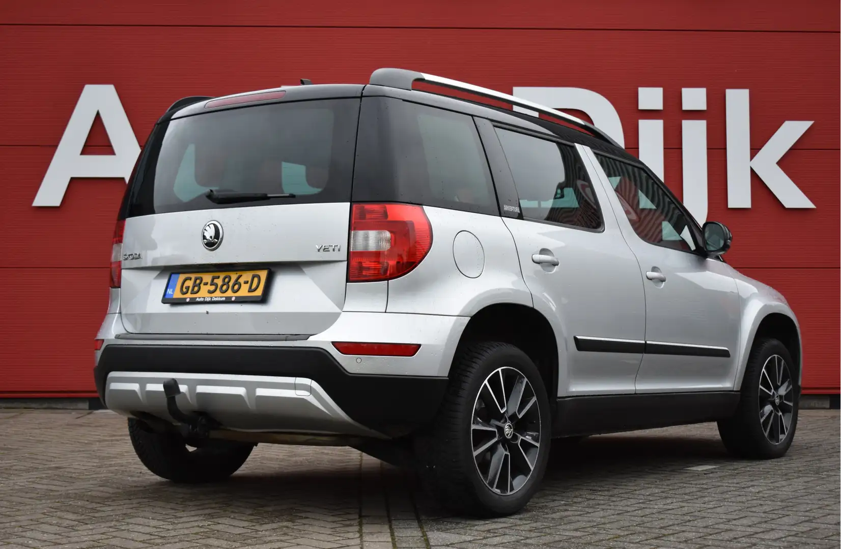 Skoda Yeti Outdoor 1.2 TSI Adventure Navi | Trekhaak | Blueto Grau - 2