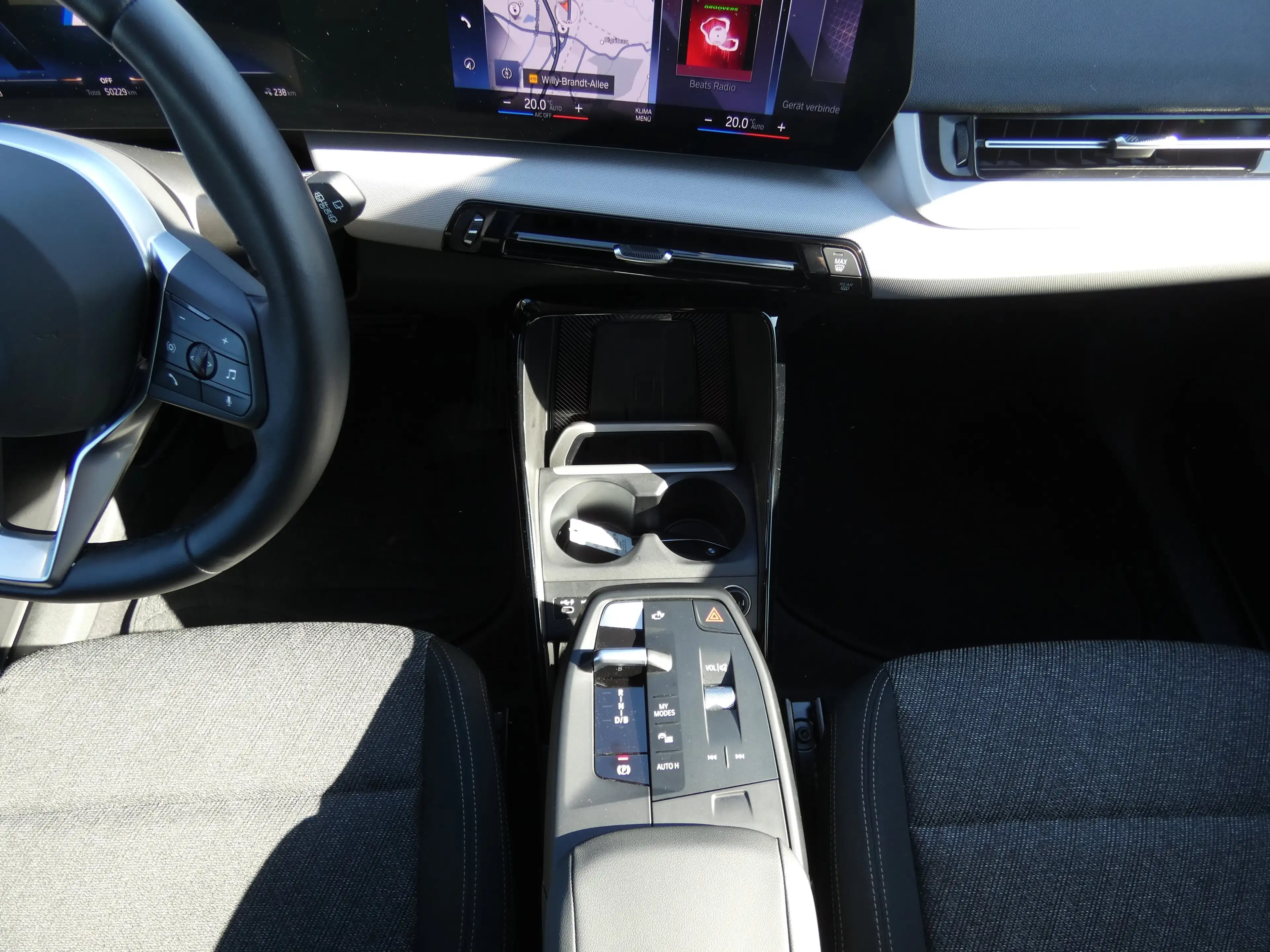 BMW iX1 xDrive30 — photo 17