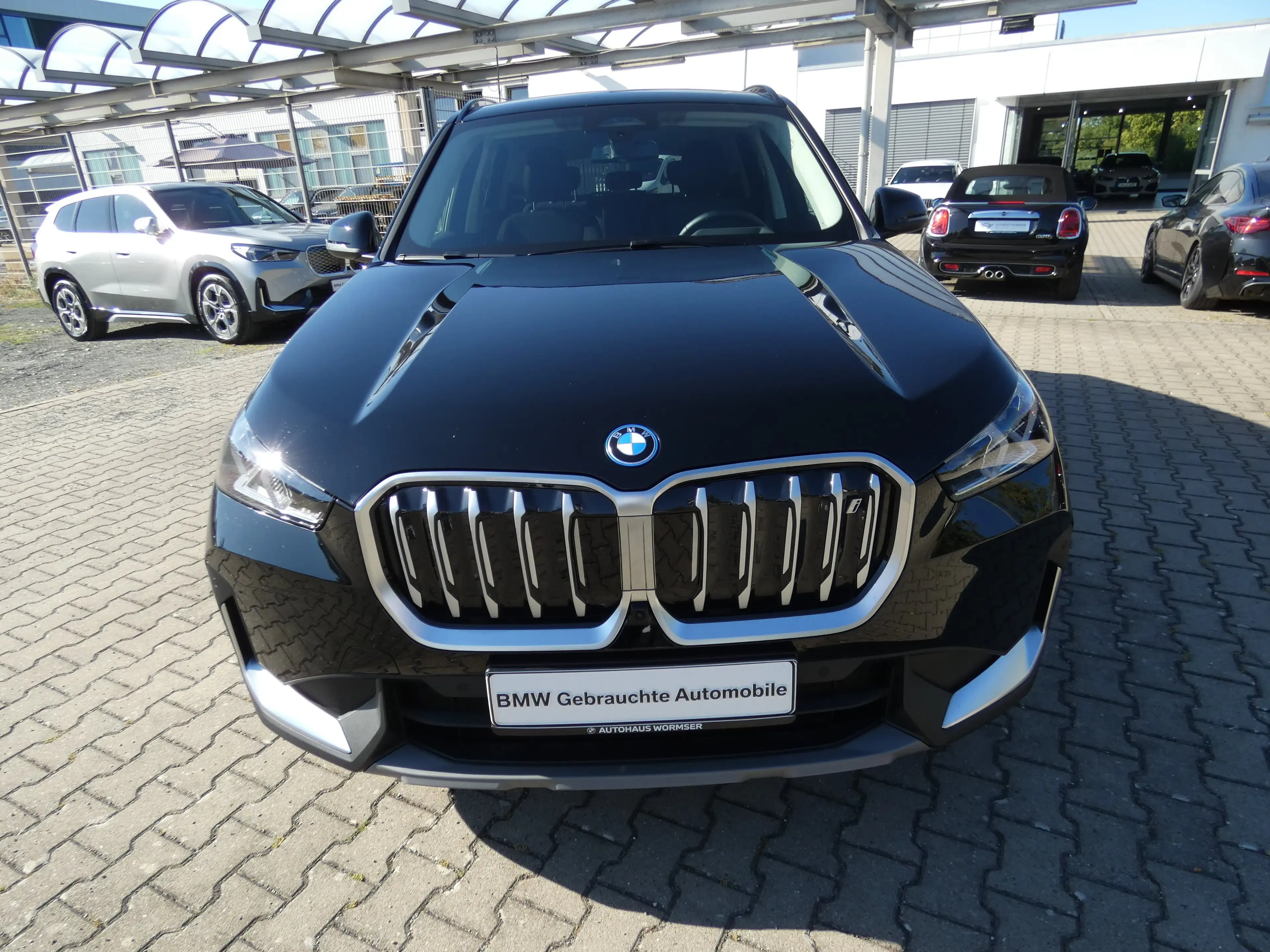 BMW iX1 xDrive30 — photo 2