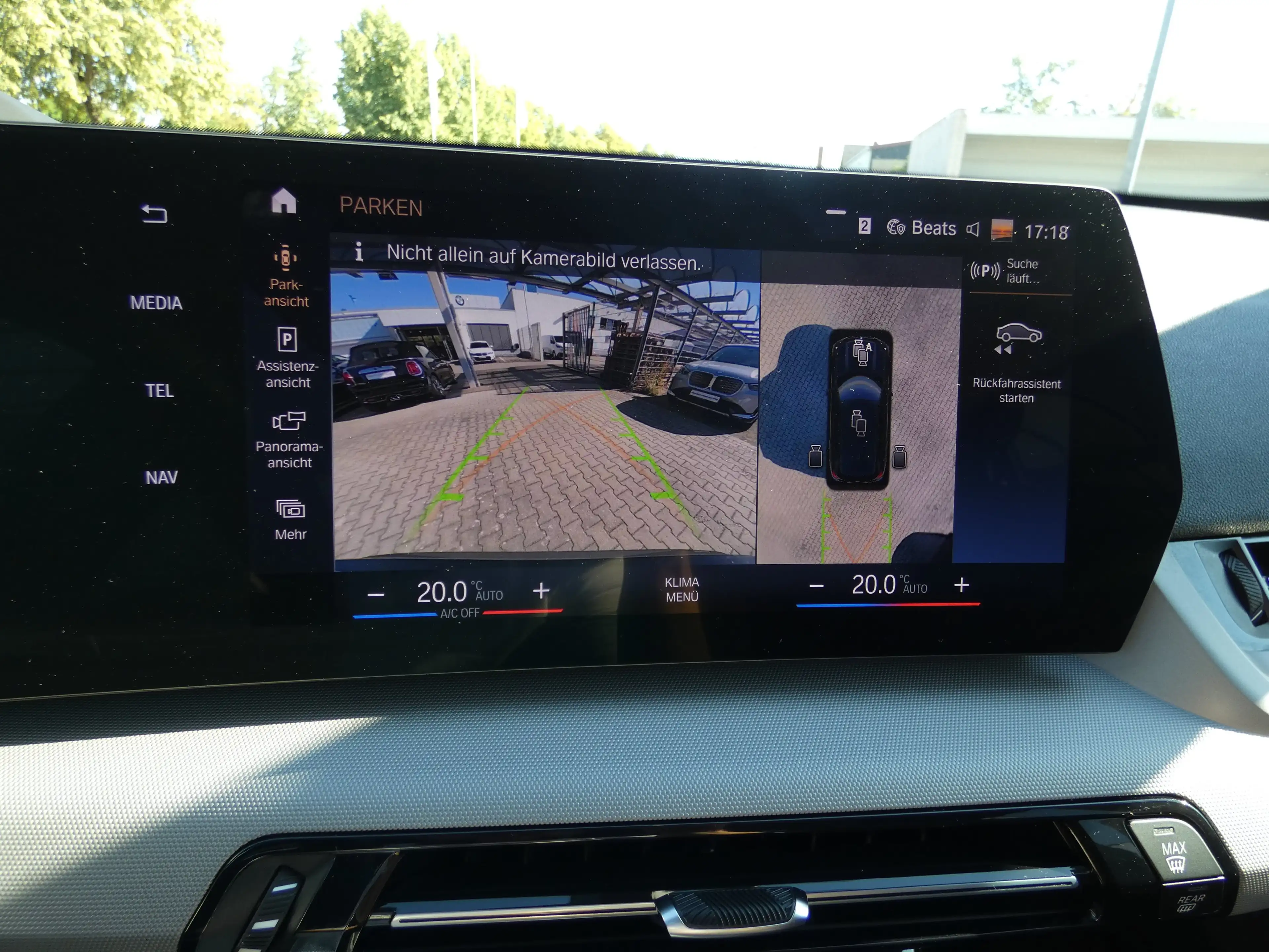 BMW iX1 xDrive30 — photo 19