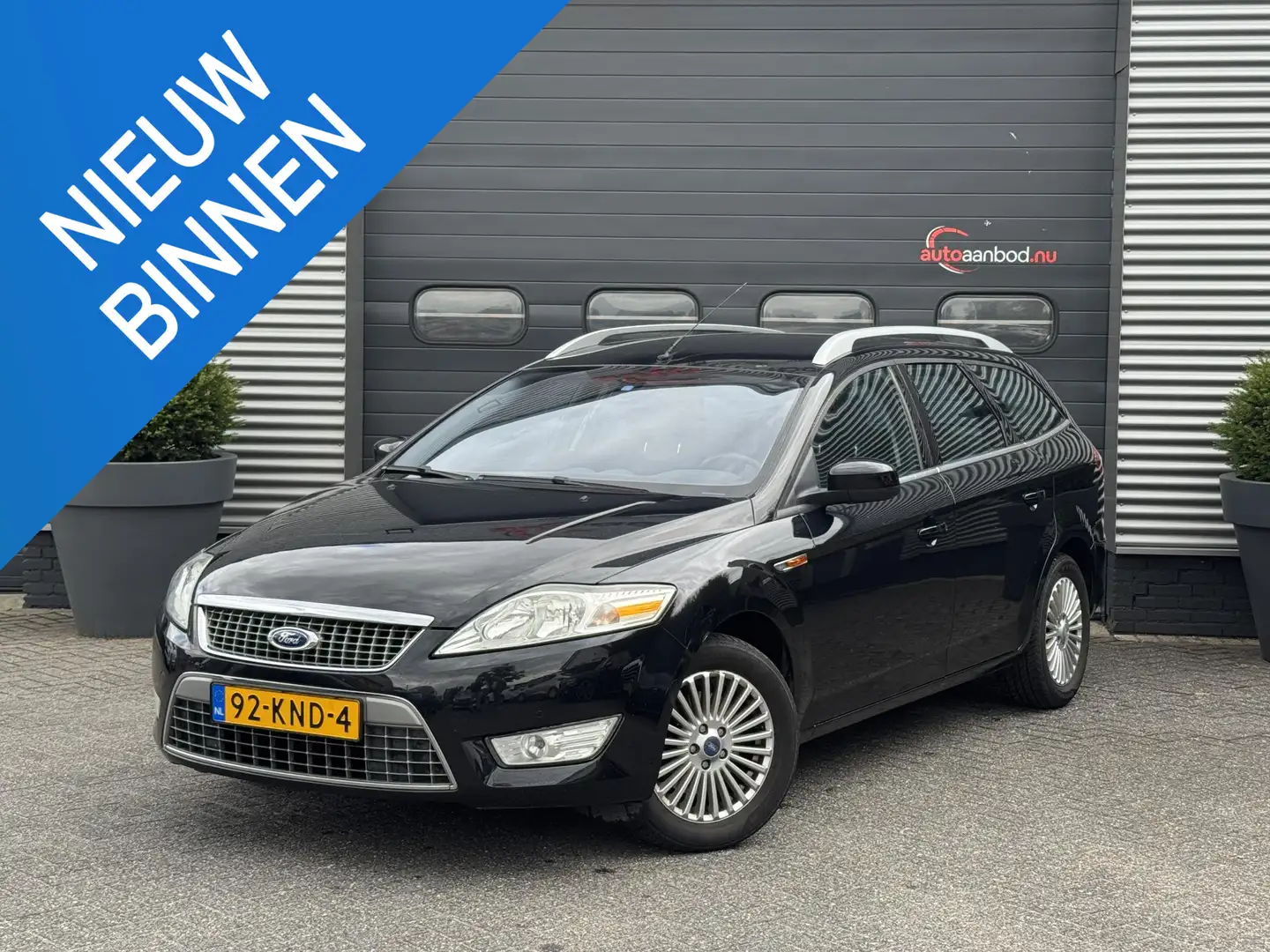 Ford Mondeo Wagon 2.0-16V Limited | Navigatie | Parkeersensore Zwart - 1