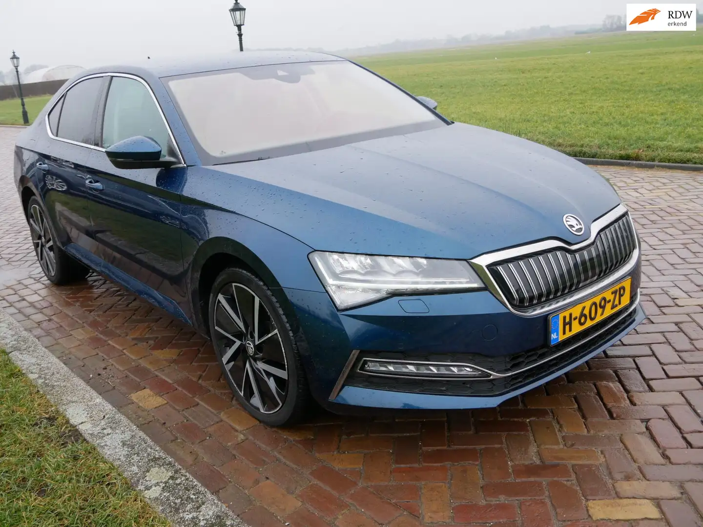 Skoda Superb 1.4 TSI iV Business Edition ** 15699 NETTO ** Bleu - 1