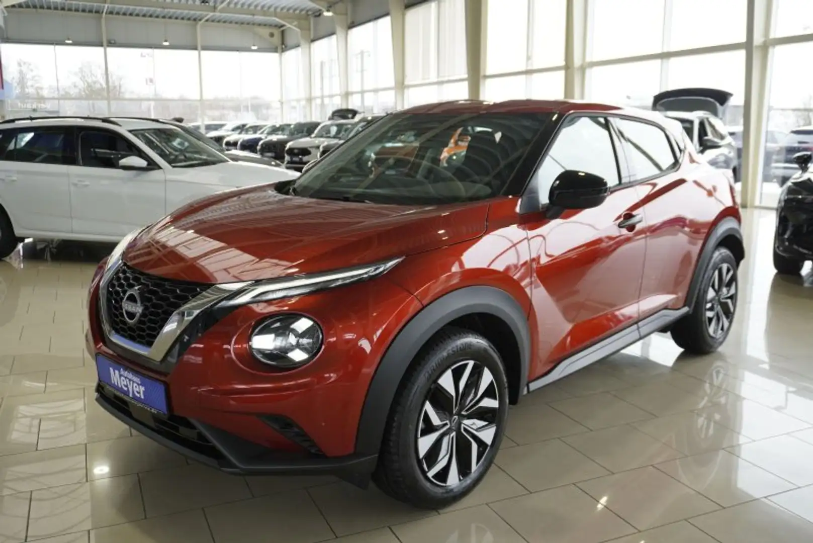 Nissan Juke Facelift 1.0 DIG-T Voll-LED/Kamera/Sitzhz/Klimaaut Red - 1