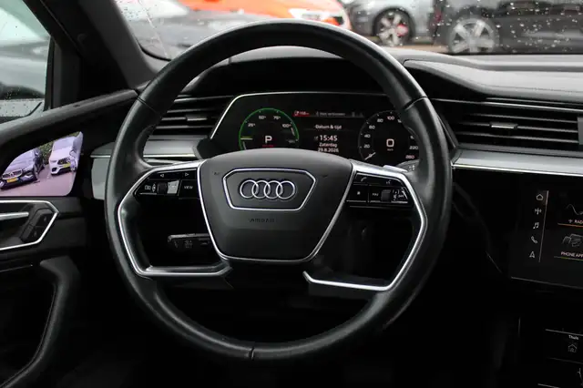 Audi E-Tron view 18