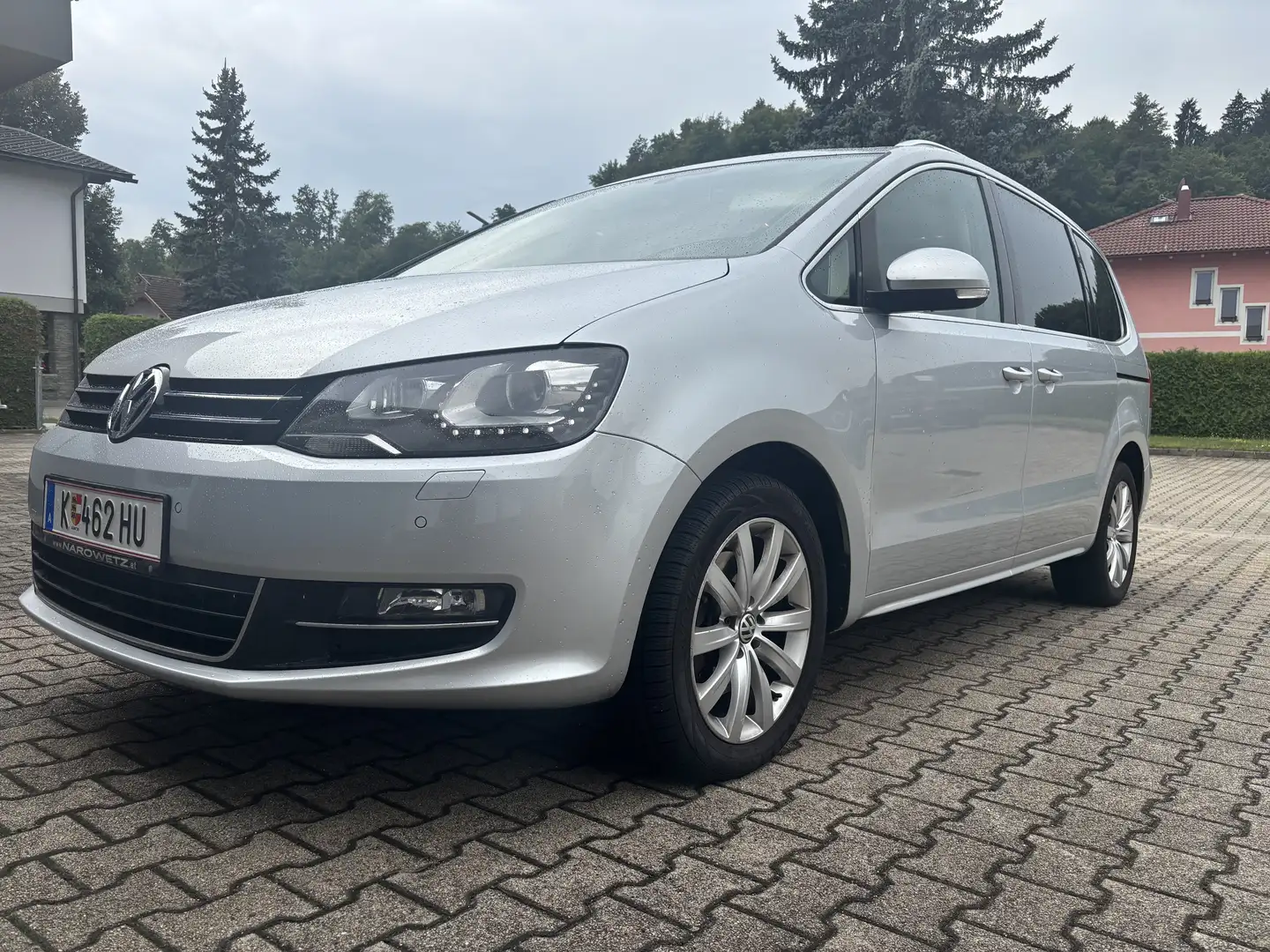 Volkswagen Sharan Sky BMT 2,0 TDI DPF 4Motion Silber - 2