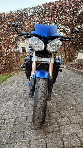 Triumph Speed Triple 1050 - foto 3