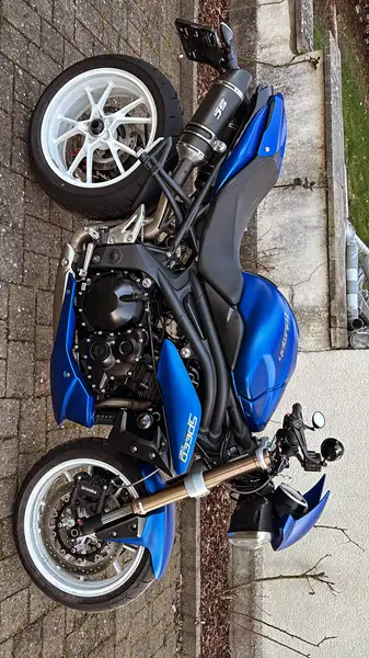 Triumph Speed Triple 1050 - foto 5